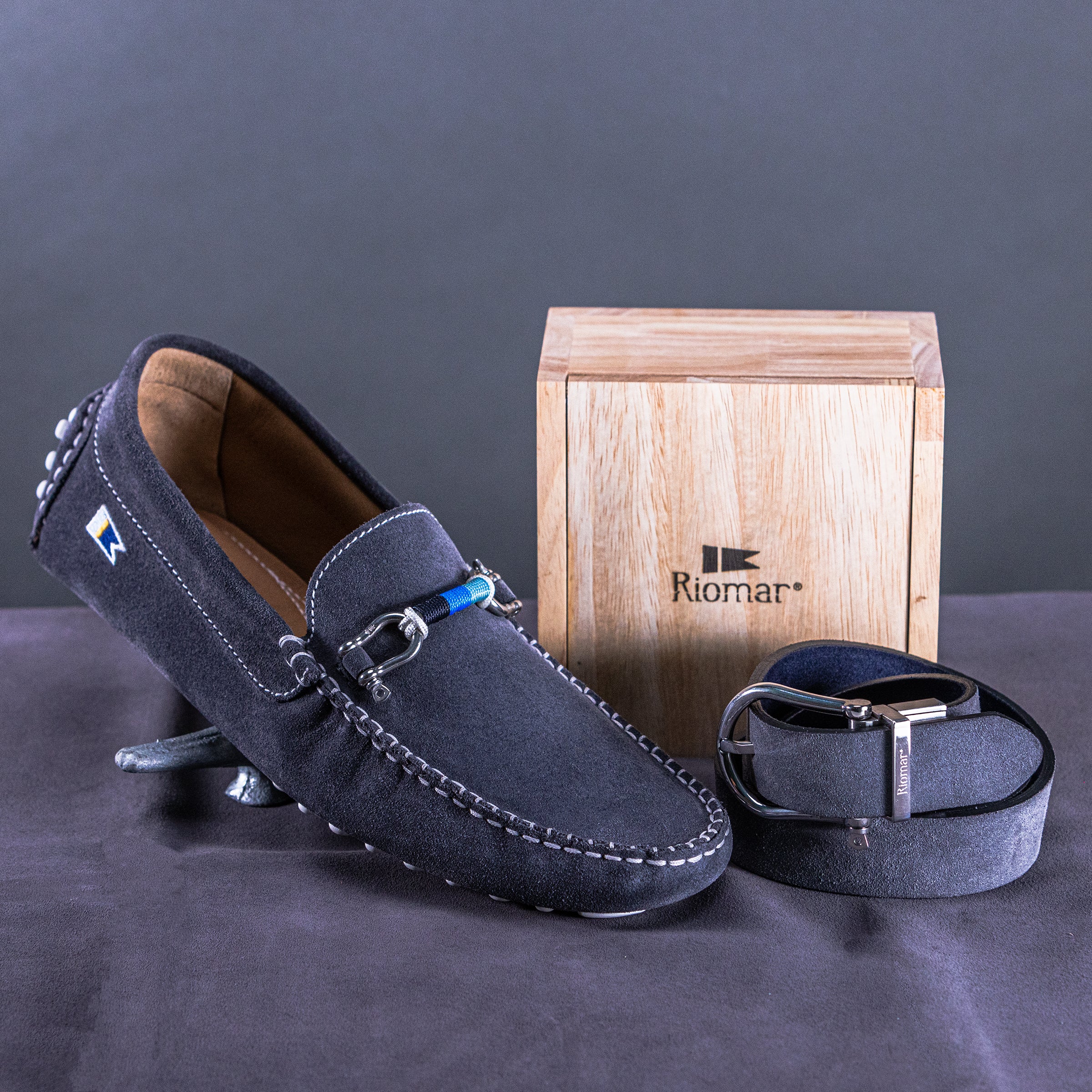Riomar Reversible Belt: Stingray Grey / Navy Suede - Image 3