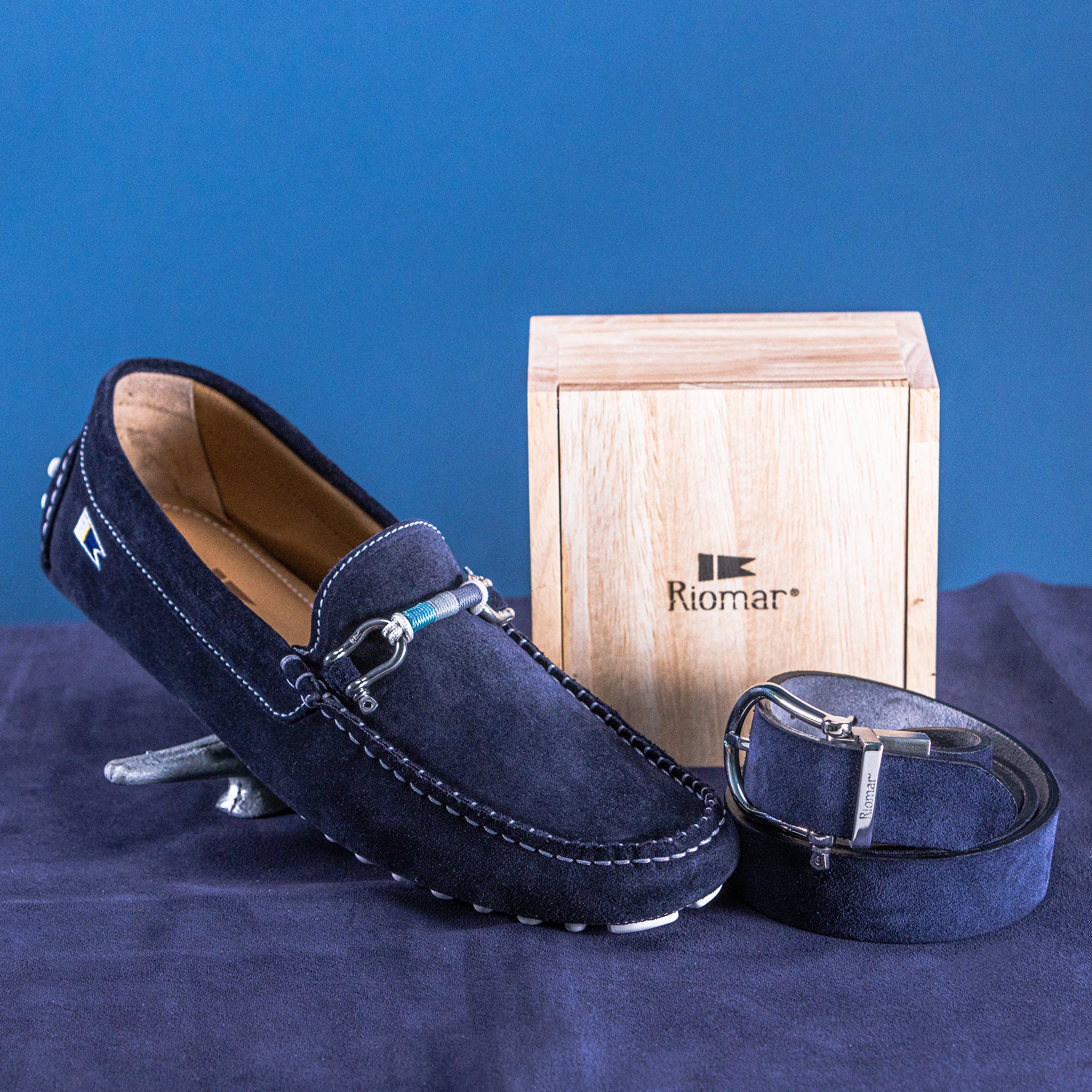 Riomar Reversible Belt: Stingray Grey / Navy Suede - Image 4