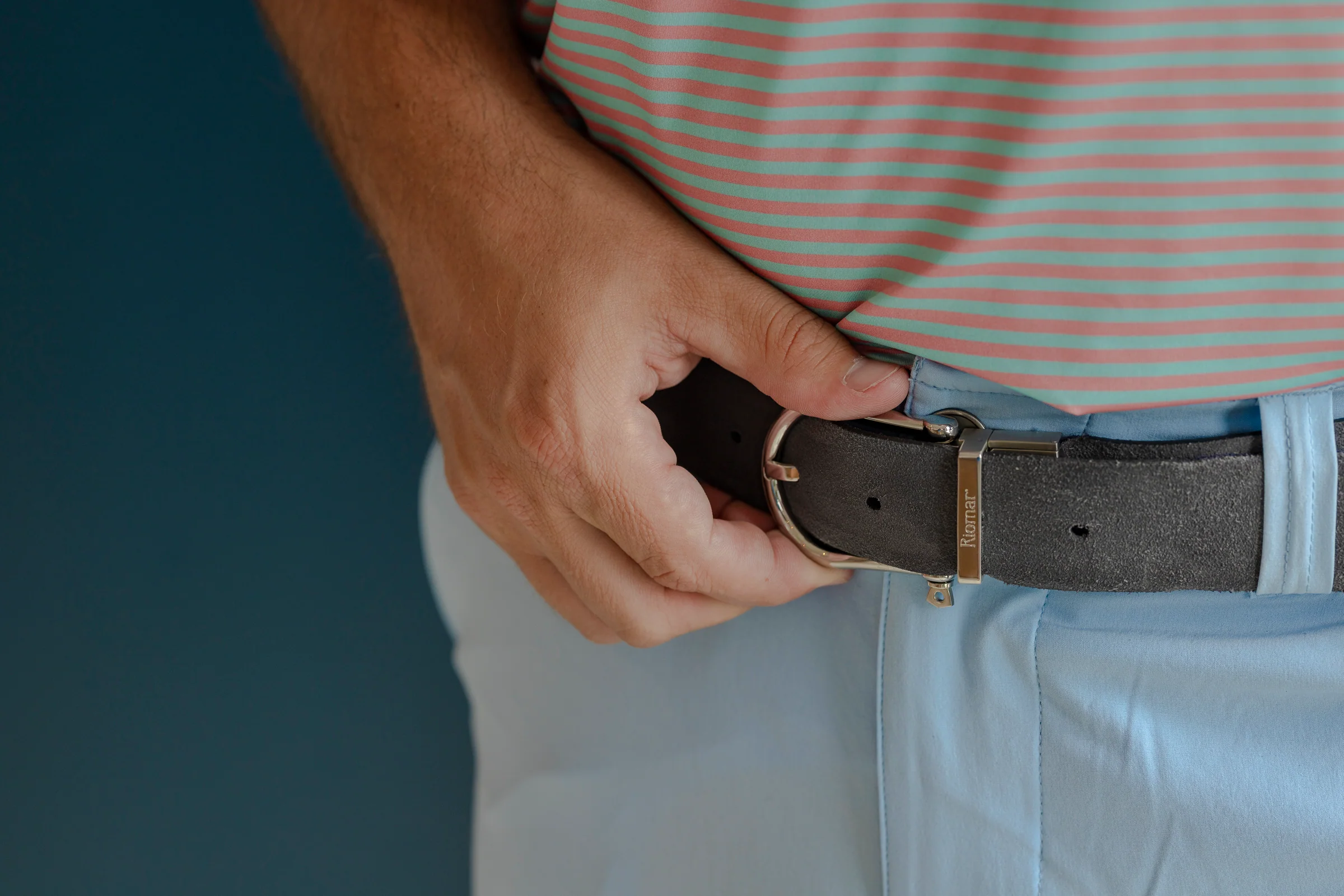 Riomar Reversible Belt: Stingray Grey / Navy Suede - Image 5